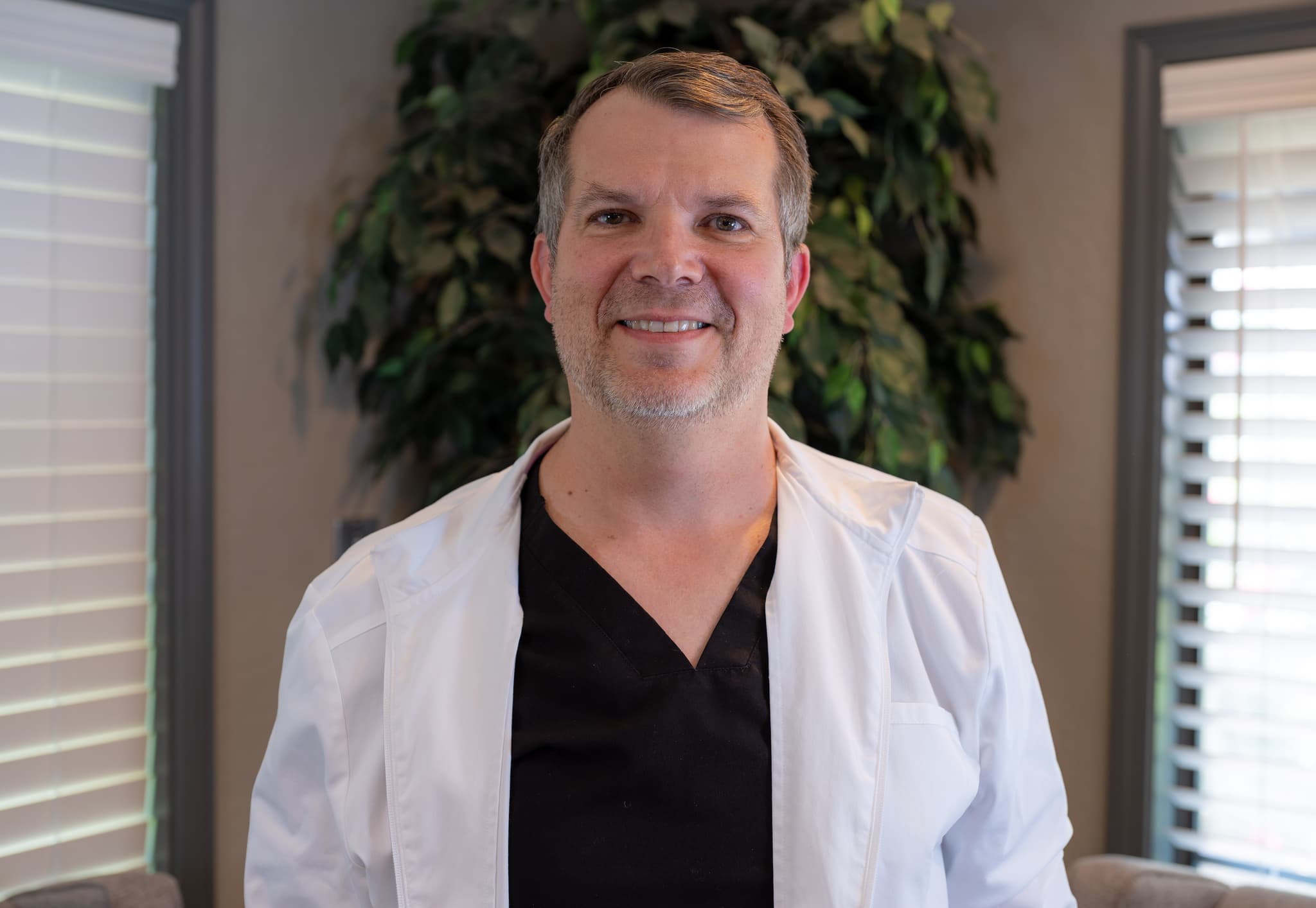 Dr. Dennis Schmidt
